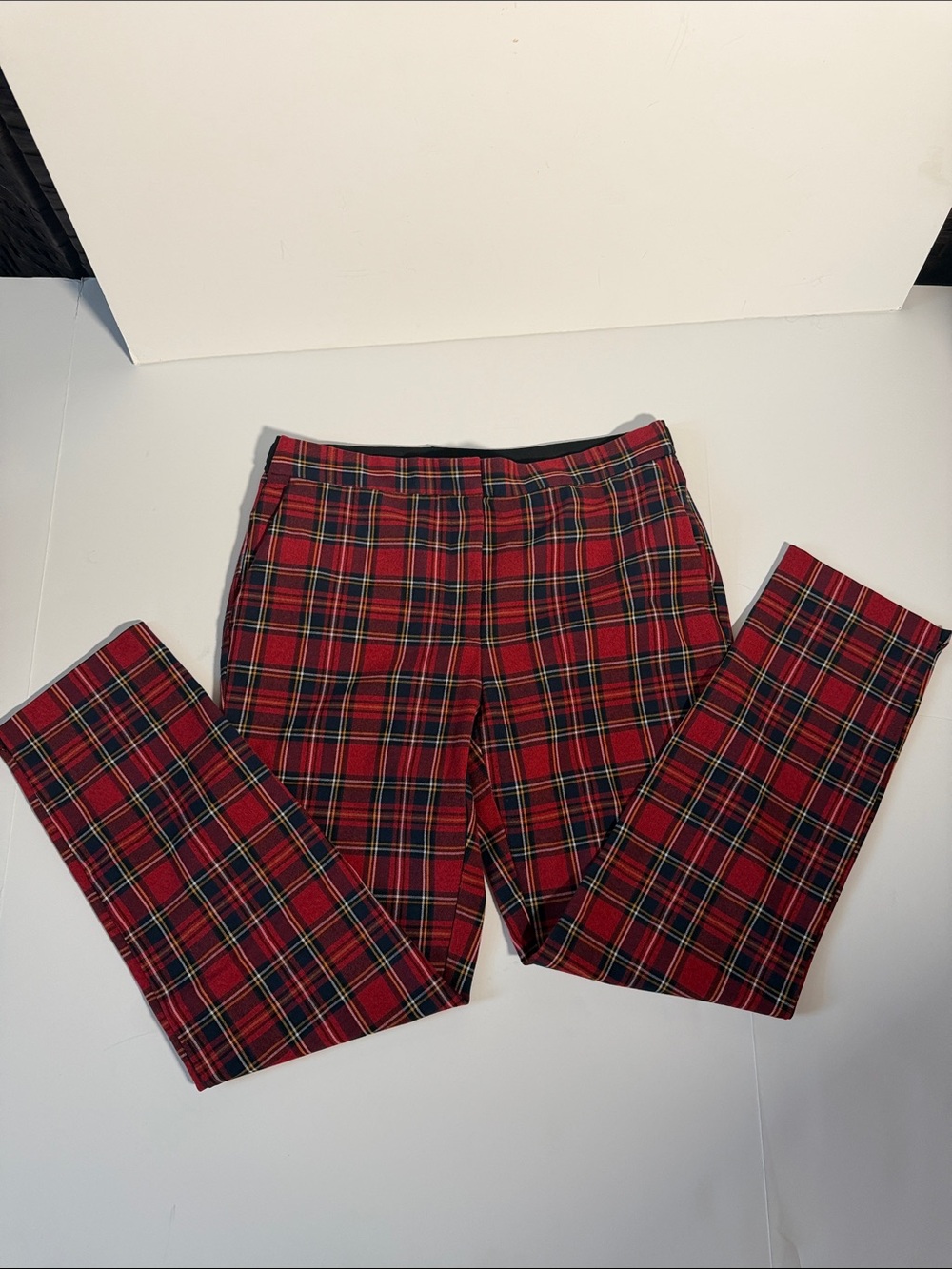 Zara Red Plaid Tartan pants EUC Holiday winter elastic back waist L 30 EUC